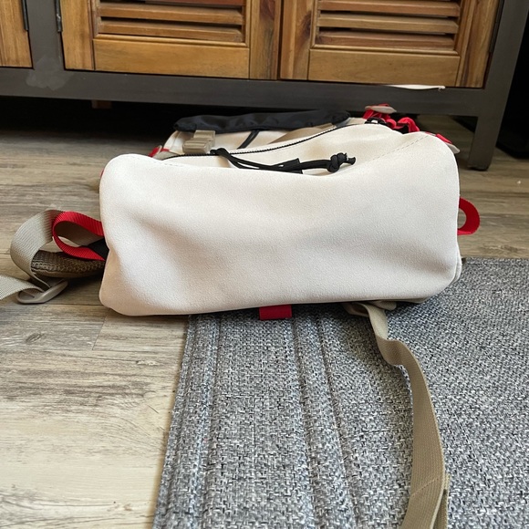 🆕Topo Designs Rover Pack collaboration with New Balance - Picture 8 of 12